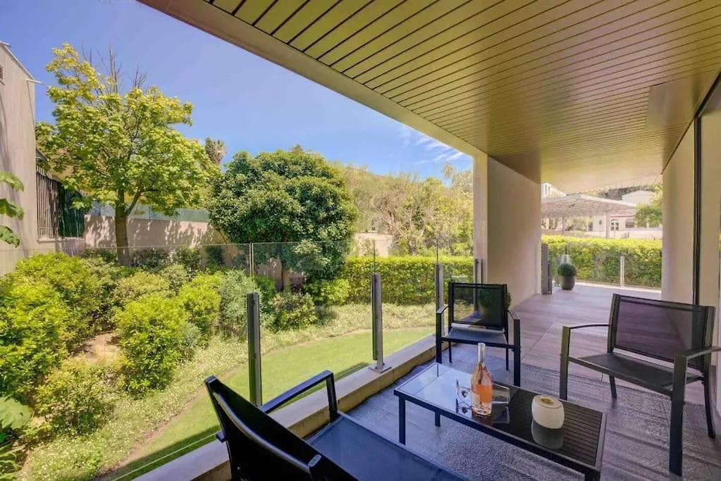 Stylish 1Bdr Apt W/Huge Balcony/Shared Roof Pool contacts