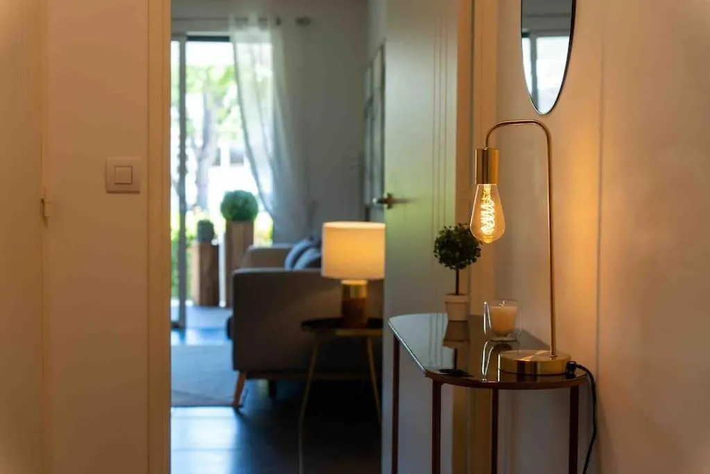 Stylish 1Bdr Apt W/Huge Balcony/Shared Roof Pool Канны